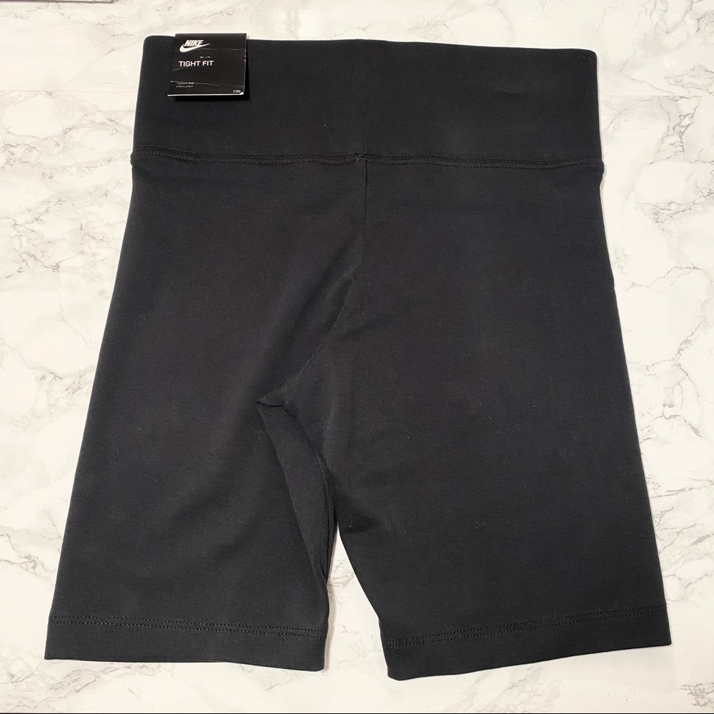 ✨SOLD✨ NWT Nike Biker Shorts - Picture 3 of 8